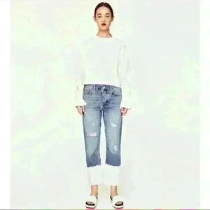 Zara Denim Jeans high waisted light washed Ripped with Frayed Tie dye white hem.